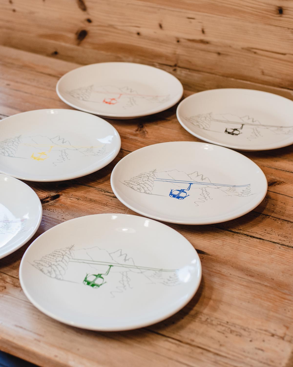 Set piatti ceramica seggiovie - Tessil Casa Canazei